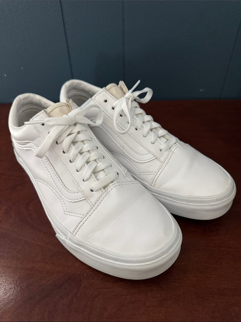 VANS Old Skool Low-Top Leather Sneakers - Minimalist Casual Style ~ M8 W9.5